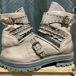 NWOT - Browns Grey Leather Fall/Winter Zip-up Ankle Boots - Made in Italy